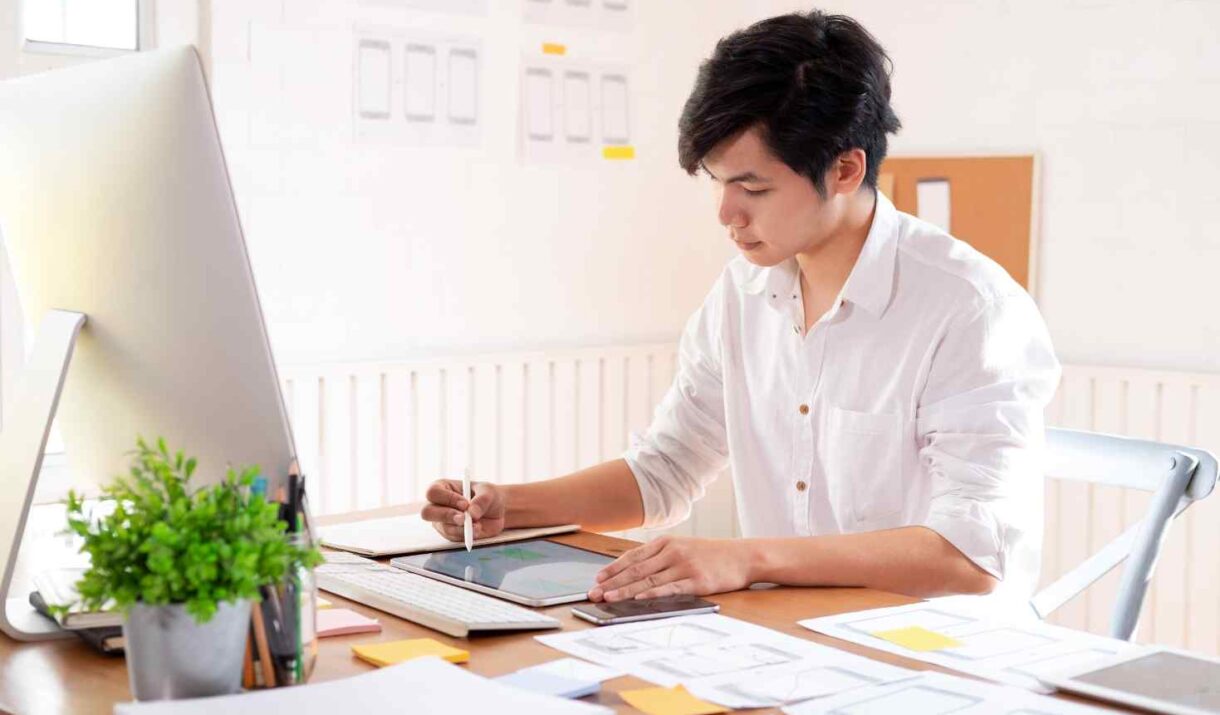 software developer and ux ui designer are designin 76ecct9